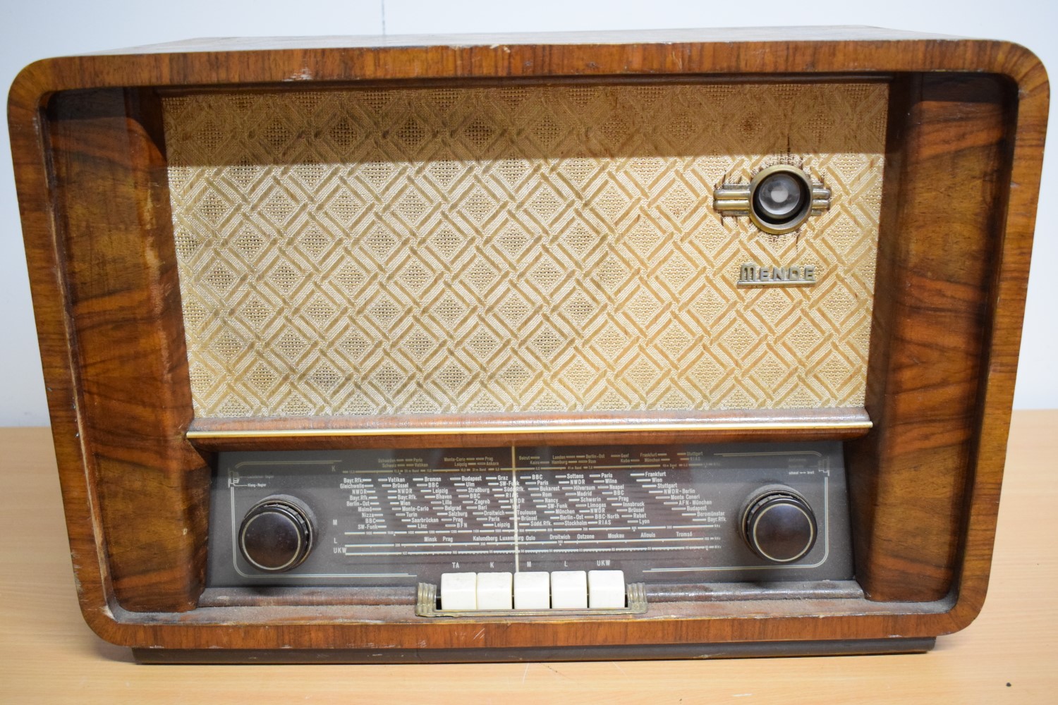 Nordmende Model 350-10W Tube Radio  			